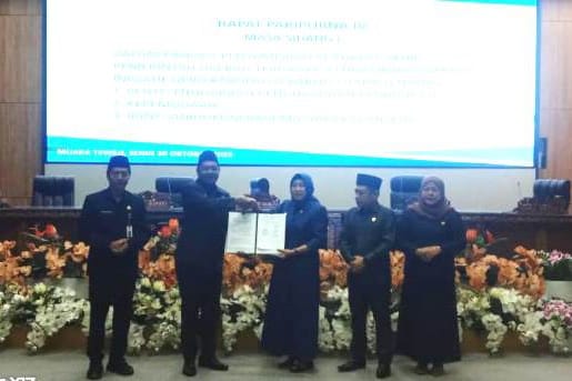 Pemkab Barut Sampaikan Pendapat Akhir Terhadap Tiga Raperda Inisiatif DPRD